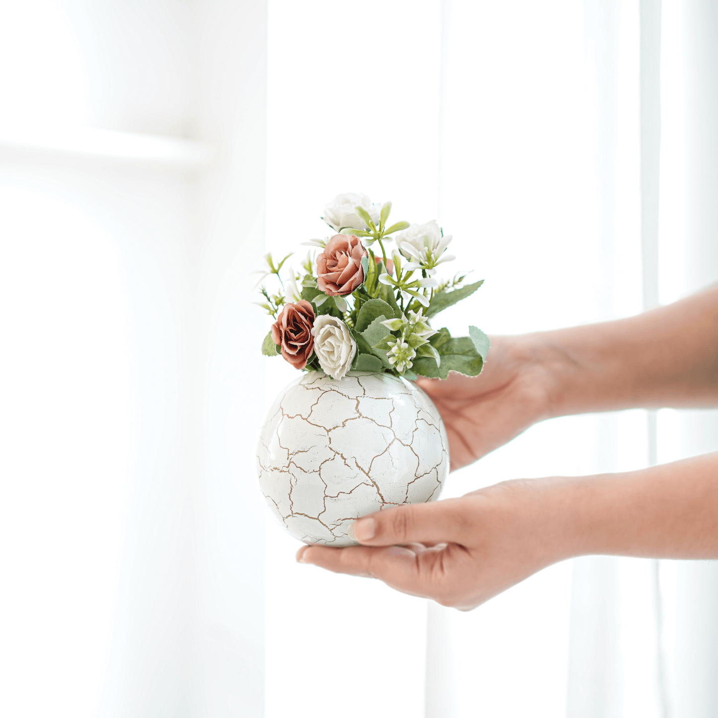 Crackled Ball flower vase Small