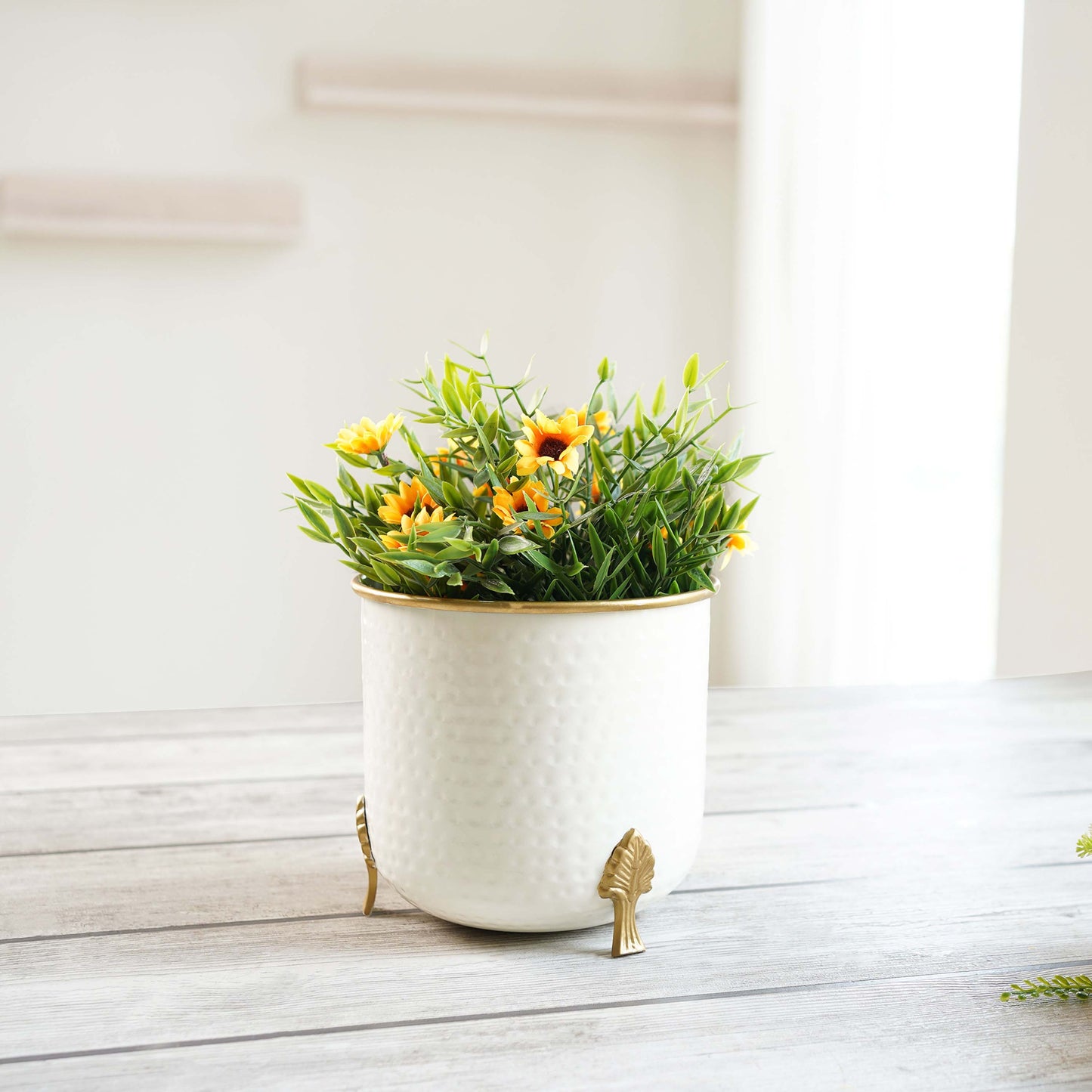 Metal Hammered Gold Rim Leaf leg Planter, White, 7.2''