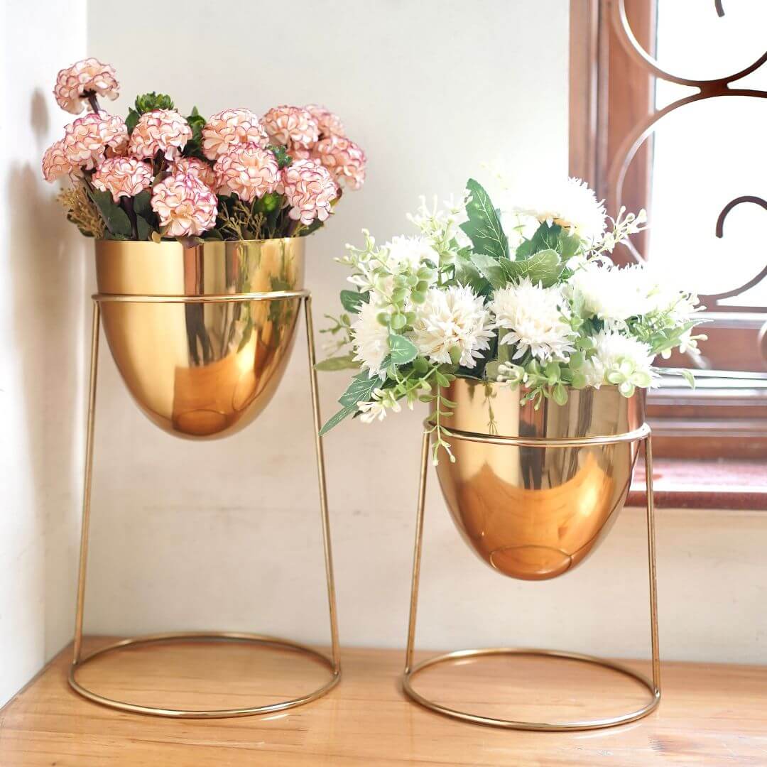 Metal Planter with Round Gold Stand